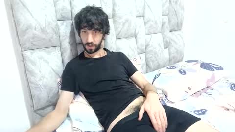 Snapshot of latinlustandfrenchkiss chatting on 1, 6, 2026 latinlustandfrenchkiss online show from 1, 6, 2026