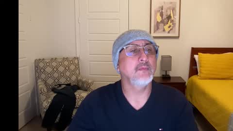 QS - INDEPENDENT MODEL online show from 2, 12, 2025