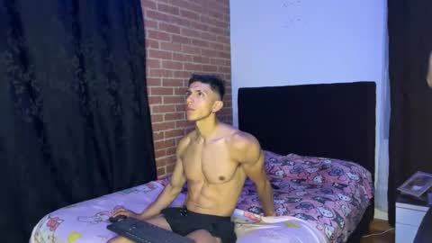 latinosadictosalsexo online show from 16, 4, 2026
