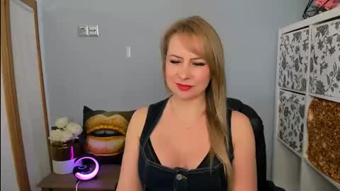 Latoya online show from 20, 2, 2025