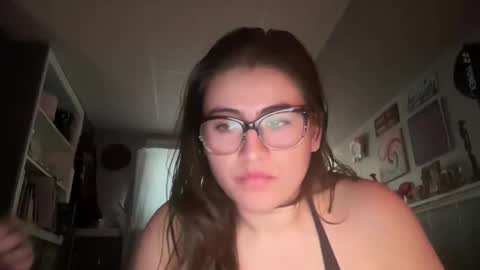 lau_mamacita online show from 11, 3, 2025