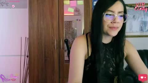 laujgray online show from 9, 3, 2026