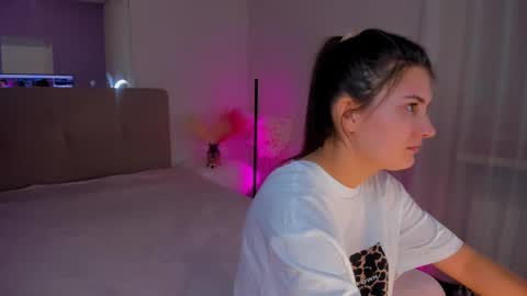 Laura online show from 11, 3, 2025