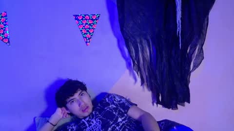 laura_and_kevin online show from 11, 10, 2025