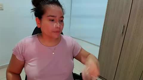 laura online show from 19, 12, 2025