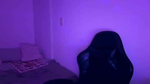 Snapshot of laura_d23 chatting on 1, 3, 2026 laura online show from 1, 3, 2026