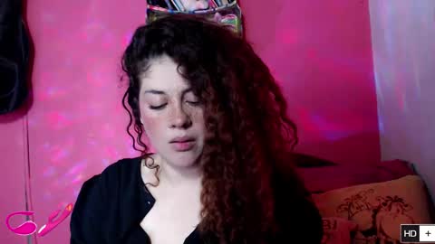 weedcam Curly Laura OF    online show from 22, 12, 2025