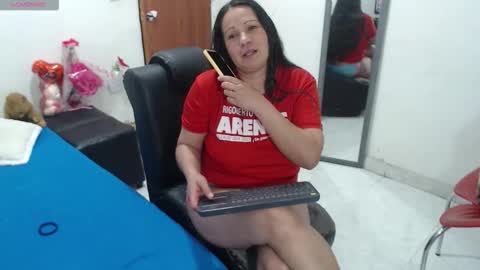 laura_foxx2379 online show from 16, 10, 2025