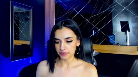 Laura online show from 11, 12, 2024