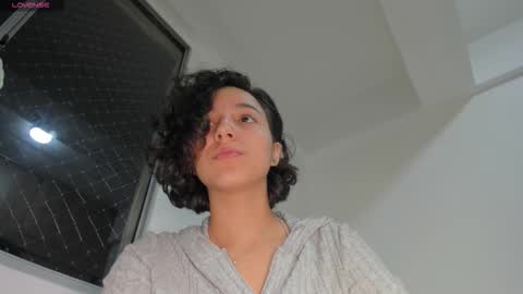 Snapshot of laura_hills18 chatting on 1, 10, 2025 Lura online show from 1, 10, 2025