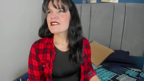 laura hotties online show from 27, 9, 2025