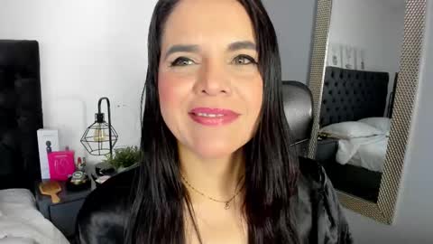 laura hotties online show from 3, 3, 2026