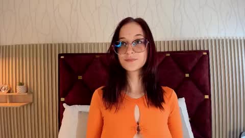 LauraIvy online show from 2, 10, 2025