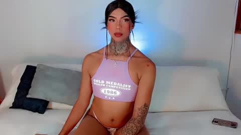 Laura online show from 25, 2, 2025