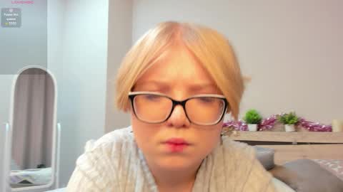 Snapshot of lauraaa_smith chatting on 24, 2, 2026 Laura online show from 24, 2, 2026