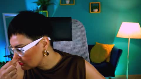 lauradavidsons online show from 16, 11, 2025