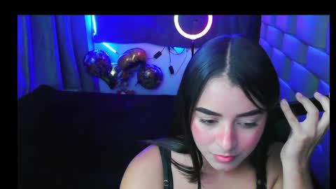 lauradiorsx__x online show from 24, 4, 2026