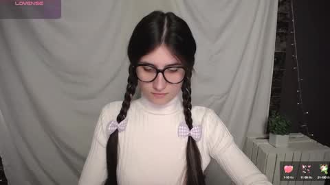 Laura online show from 5, 12, 2024