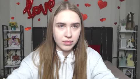 LauraHlot online show from 1, 2, 2026