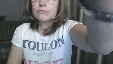 Lauraoven1 online show from 27, 12, 2024