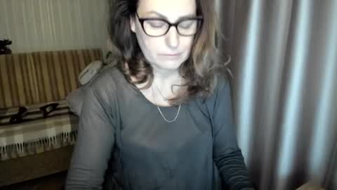 Lauraoven1 online show from 20, 12, 2025