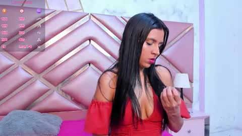 Snapshot of lauraroot chatting on 13, 2, 2026 lauraroot online show from 13, 2, 2026