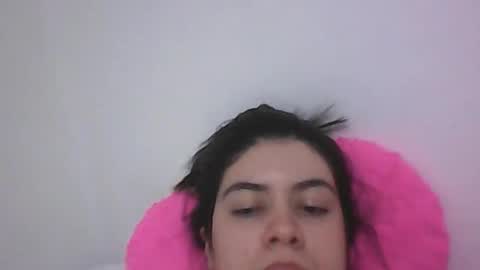 Snapshot of lauratobon6 chatting on 17, 6, 2026 lauratobon6 online show from 17, 6, 2026