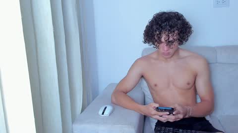 Laureent online show from 24, 1, 2025