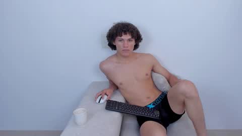 Laureent online show from 9, 3, 2025