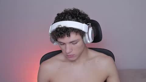 Laureent online show from 13, 10, 2025