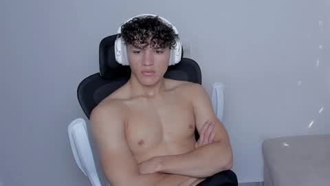 Laureent online show from 28, 10, 2025