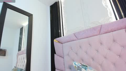 Laurem online show from 29, 1, 2025