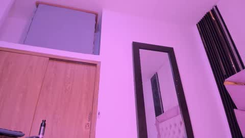 Laurem online show from 29, 10, 2025