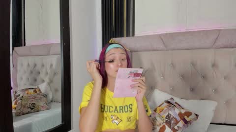 Laurem online show from 6, 2, 2026