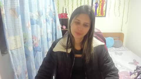 Lauren Independent model online show from 9, 10, 2025