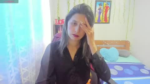 Lauren Independent model online show from 12, 11, 2025