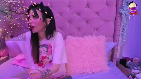 Lauren evans9 online show from 2, 3, 2025