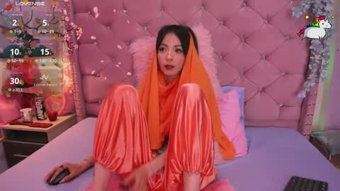 Lauren evans9 online show from 9, 3, 2025