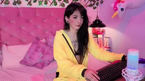 Lauren evans9 online show from 8, 4, 2026