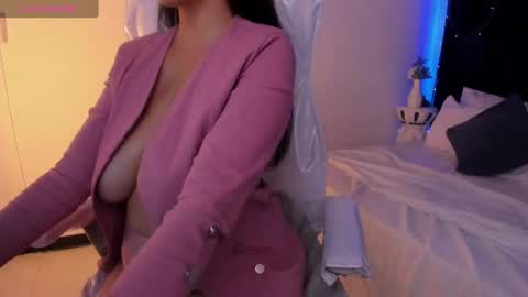 Lauren online show from 6, 2, 2025