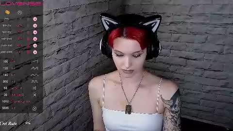 Snapshot of lauren_raquel chatting on 19, 6, 2026 Eva online show from 19, 6, 2026