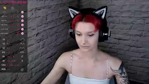 Snapshot of lauren_raquel chatting on 23, 6, 2026 Eva online show from 23, 6, 2026