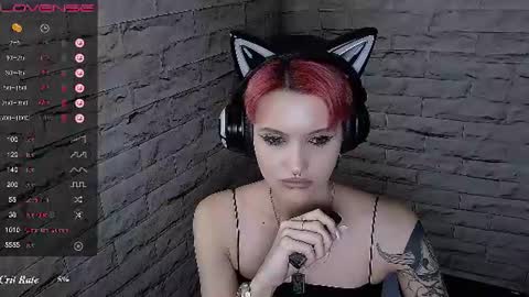 Snapshot of lauren_raquel chatting on 29, 6, 2026 Eva online show from 29, 6, 2026