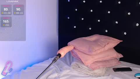 Lauren Gill online show from 15, 4, 2026