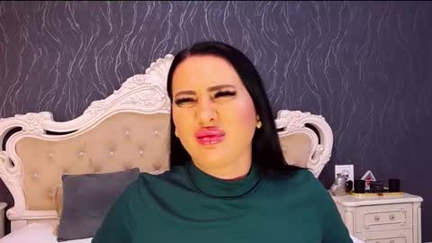 Laura online show from 13, 9, 2025