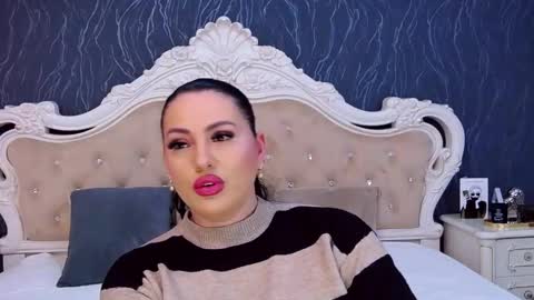 Snapshot of laurenjenssen chatting on 6, 2, 2026 Laura online show from 6, 2, 2026