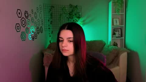 Laure online show from 2, 2, 2026