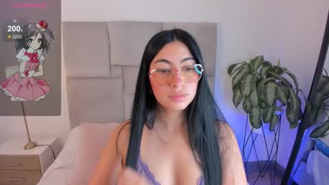 laurenn_smitth online show from 18, 9, 2025