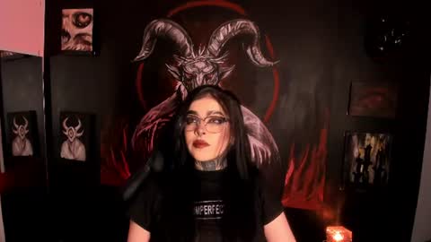 Snapshot of laurenrousexx chatting on 14, 6, 2026 LAUREN INDEPENDENT MODEL HELP ME REACH 100 LIKES PLS online show from 14, 6, 2026