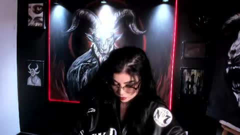 Snapshot of laurenrousexx chatting on 23, 7, 2026 LAUREN INDEPENDENT MODEL HELP ME REACH 100 LIKES PLS online show from 23, 7, 2026